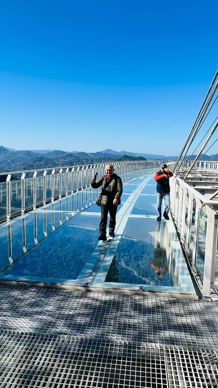 :泉州石牛山玻璃悬崖栈道